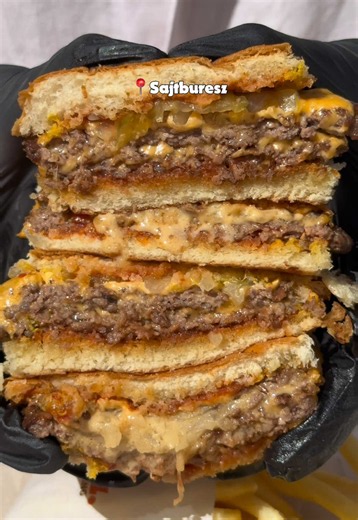 You must try our cheeseburgers🤤🍔 #budapestburger #smashbhburger #cheeseburger #budapest #burger