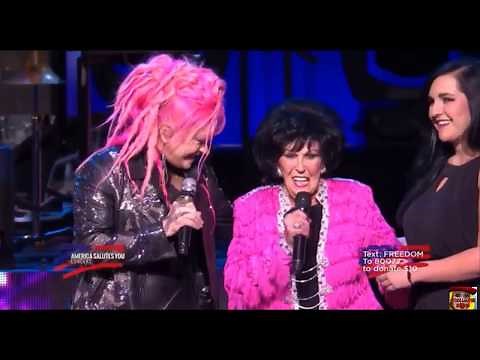 Cyndi Lauper y Wanda Jackson - Funnel Of Love