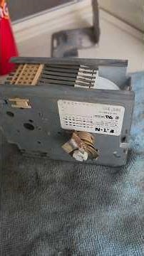 Old school Speed Queen mechanical timer and how it works.