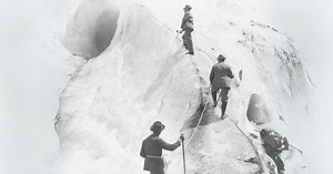Jacques Balmat et Michel Paccard, premiers aventuriers à réussir l'ascension du mont Blanc