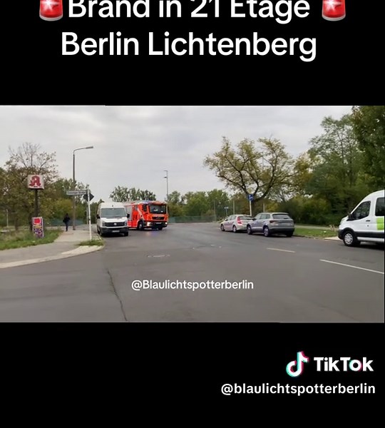 Einsatzfahrten der Berliner Feuerwehr im Blick
