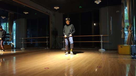 【HipHop】还记得上次那个Solo教学不，这个是用之前说的有目的练习Solo。用Isolation去练习Solo