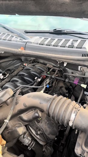 Ford 5.0 Coyote Rattle? Here is the cause! #coyote #ford #fordf150 #f150 #fordtech #mechanic #flyingwrenches