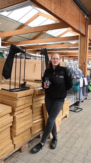 Feiert mit uns den Release unseres neuen Online-Shops mit einem Superangebot. Jetzt den Reitstiefelständer vom Reitstiefeldoktor für unschlagbare 19,90€ statt 39,90€ sichern. Nur solange der Vorrat reicht💚😍 In unserem neuen Online-Shop könnt ihr unter anderem jetzt auch Gutscheine bestellen die per Mail schnell und einfach bei euch sind und dazu wahlweise sowohl im Online-Shop als auch vor Ort eingelöst werden können. Schaut gerne mal vorbei🤗 #reiterlive #lagerverkauf #reitsport #equestrian #