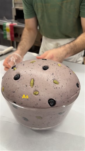 Alida’s Bakery on Instagram: "Looking back, it’s crazy how far my family has come. The stories my mom tells me about life back in Kurdistan compared to life now are unbelievable. My own personal story is also wild. To think that the first croissants I ever had were expired Costco croissants from the food bank, and now I get to make croissants that people genuinely enjoy. Food banks don’t get talked about enough in this country, even though 1 in 5 children in the United States lives in a food-ins