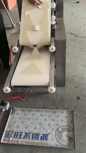 Automatic pita roti bread making machine #pitabread #rotimaker #pizzadough