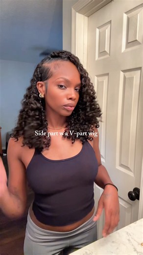 Side part with a v part wig😍#wiginstall #vpartwig #curlyhair #tutorial #blackgirlcreator