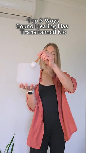 Sound healing has transformed the way I live, love & move through life. It’s taught me to trust the flow & anchor into my truth — again & again. ✨ If you’re curious to explore this too, my free sound bath meditation is a beautiful place to start. 🔗 Find it in my bio 🕊 #soundhealingjourney #selfhealing #spiritualgrowth #innerpeace #energyalignment | Alchemy of Sound Healing