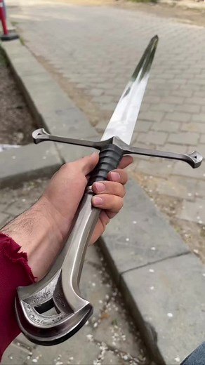Anduril/Aragorn Sword #anduril #aragorn #yüzüklerinefendisi #narsil #elf #lordoftherings #swords #sword #tiktok #gandalf #gandalfthecat