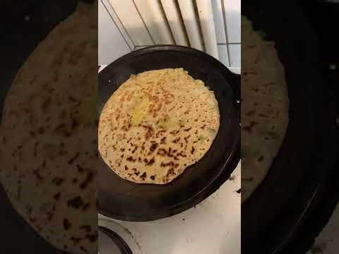Crispy Aloo Paratha Recipe 😍 | Dhaba Style Potato Paratha at Home | Soft & Tasty