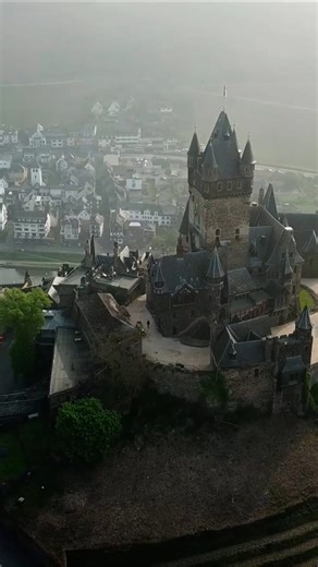 Cochem: Drone explores German town in the Mosel Valley