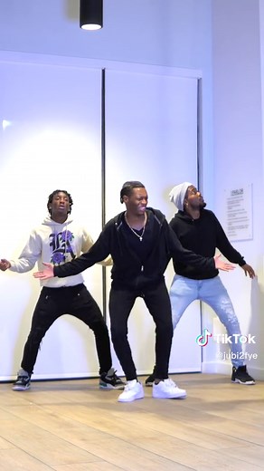 Songs that go well together 😳! Dc 🙋🏾‍♂️