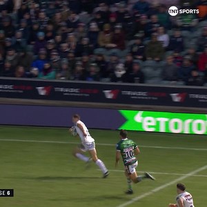 47K views · 498 reactions | Henry Slade 欄 Tommy Wyatt Exeter Chiefs Official strike to kick-start the second half  Watch live on TNT Sports Rugby  #GallagherPrem | #LEIvEXE | Premiership Rugby | Facebook