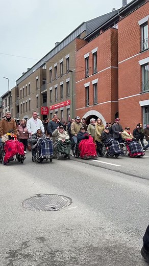 13K views · 483 reactions | “After 79 years, at the age of 98, William Savage of the 75th Infantry Division returned to the Battle of the Bulge battlegrounds. This poignant journey marked William’s first visit since he was nineteen years old. A touching reunion with the past. ️ #WWII @therifle_ #battleofthebulge #bastogne #bastogne♣️ #worldwartwoveteran #ww2veteran #ww2 #worldwartwo | Joël Stoppels Battlefield Tours | Facebook