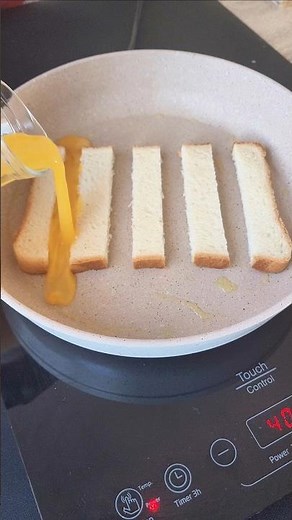 5-Minute Viral Egg & Cheese Toast Strips! 🍳🧀 ​#BreakfastRecipes​#EggRecipe​ ​#5MinuteRecipes