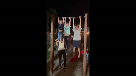 Sibling showdown ends with 2-year-old victory grip