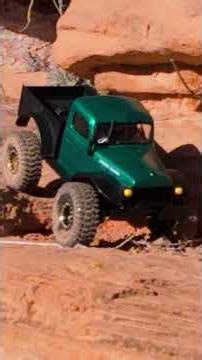 Descents in a southern Utah stream bed - Short 23 - #rcrockcrawling #RCCrawling #trx4m #rccrawler