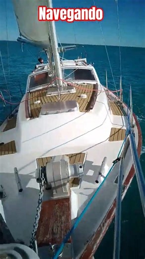 #beneteau #boat #sailing #travel #adventure #velero #barco #aventura #sailor #sailboat #winter #sail