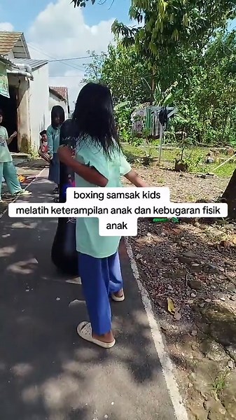 boxing kids olahraga sambil bermain bagus banget membuat otot anak kuat #fyp #fypシ #fyppppppppppppppppppppppp