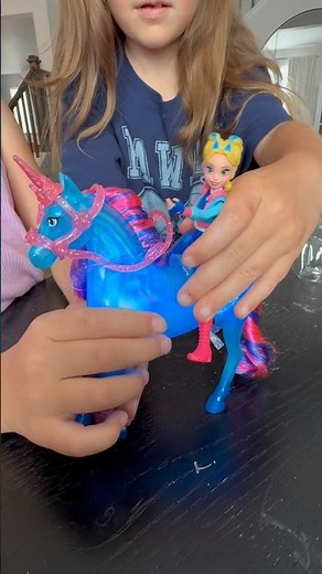 If your kids love Unicorn Academy on Netflix, this toy is so much fun! 🦄✨