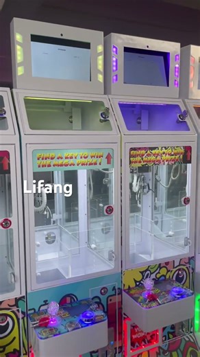 Lifang mega mini claw machine with LCD screen. Testing #arcade