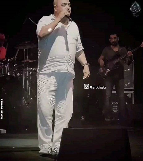 105K views · 2.2K reactions | Cheb el hindi - Ala jalek ngetaâ l Passport ❤️ railkhatr #chebnasro #chebhasni #bilal #chebnasro #chebkhaled #chebmami #railkhatr #morocco #nostalgia #chebmami #discomaghreb #chebbilal #algerie #maroc #tunisie #algerienne #algereinne #algerien #chebdouzi #chebkhaledofficial #chebazahouani #mimouneloujdi | Rai Lkhatr - الراي الخاتر | Facebook