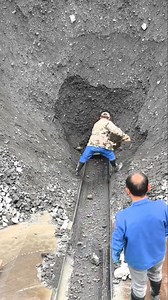 The process of workers unloading sand and gravel at the dock of a ship #cargoship #sandandgravelship #sand #unloading #shiploading #crew #phosphatemine #ore #sandgravel | Unloading Sailors