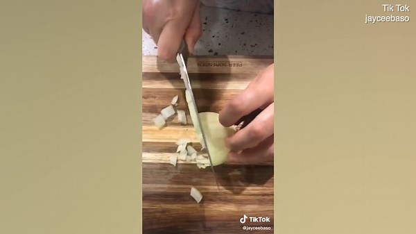 Home cook's hack for chopping an entire onion in SECONDS