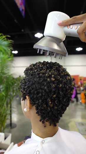 Here at Shea, we are here to educate! Our knowledgeable stylists will have you not only looking and feeling your best but they'll teach you how to care of your hair. ✨ Products used: Coconut & Hibiscus Defining Styling Gel and Manuka Honey & Yogurt Hydrate Repair Multi-Action Leave-In #SheaMoisture #HairCare