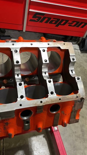 R3 Mopar race block engine build.