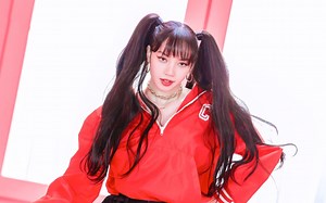 BLACKPINK LISA 合作舞台《秘境(Kick Back)》原唱(威神V)