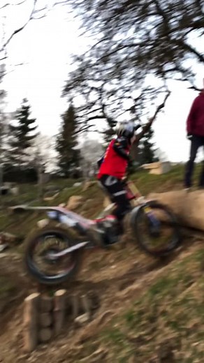 #failfriday 🤦‍♂️😂 #trial #motorcycle #bike #fail #failarmy #fyp #foryou #viral