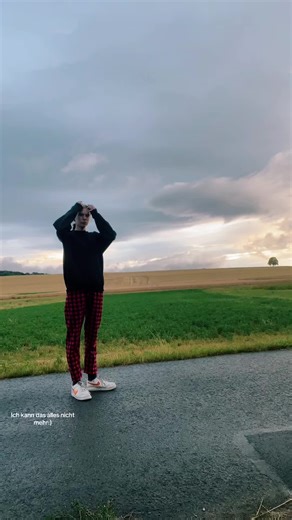 leoni_eyrich (@leoni_eyrich)’s videos with original sound - 𝑒𝑥𝑐𝑙𝑖𝑝𝑠𝑒 🝮