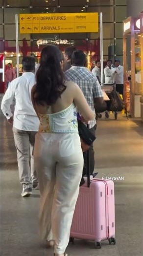 Pehchano kaun ? #bollywood #actress #india #trendingreels #instagram #fyp #shorts #vairal #trending