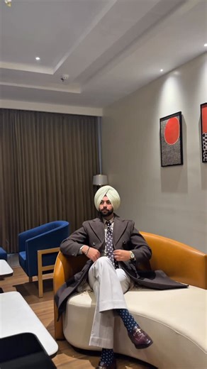 Karanveer Singh Malhi on Instagram: "DRESS SHARP, FEEL SHARP 🧥#grwm #style #outfit Outfit by @pruthifabrics"