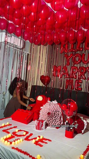 Another lady off the market , who will it be? Stay tuned guys ❤️❤️my customers no come play oo💃💃💃#queensplashcakes #makemefamous #viralvideos #fyppppppppppppppppppppppp #fypシ゚viral🖤tiktok