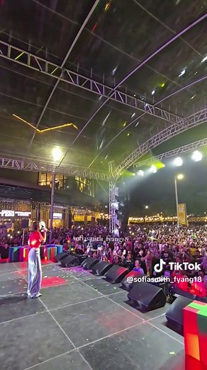 Fyang Smith Live at Vista Mall Taguig: Bida Kapamilya Show!