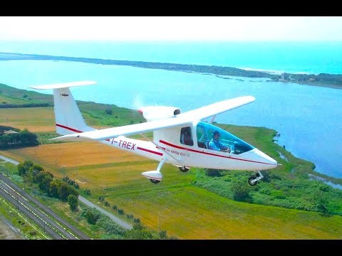 Flying the SkyArrow light sport airplane, taxi, takeoff and landing.