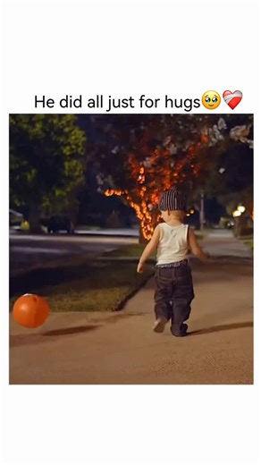 Us movie on Instagram: "Title: Raising Hope Where to watch: Hulu (availability may vary by region) IMDb: ⭐ 8.0/10 Rotten Tomatoes: 🍅 90% Short summary: A kind-hearted but clueless young man becomes an unexpected single father and raises his baby daughter with the help of his wildly dysfunctional — yet loving — family. Cast / Genre / Rating: • Cast: Lucas Neff, Martha Plimpton, Garret Dillahunt, Shannon Woodward, Cloris Leachman • Genre: Sitcom, Comedy • Rating: TV-14 Hashtags: #RaisingHope #Sit