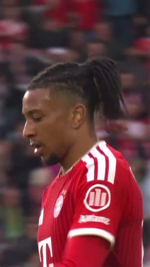 MICHAEL 'ARJEN' OLISE SCORING HIS LIFETIME GOAL 😮‍💨🔥 #BundesligaonDAZN 🇩🇪