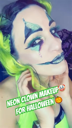 Neon Bloody Clown 🤡💚 #halloweenmakeup #makeuptransformation