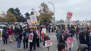 Protesters, police and federal agents clash in Alameda