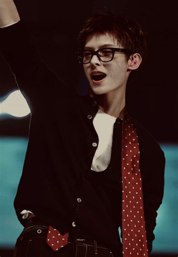 I was giggling while making this bcs this man has no business looking this fine 🙏🏻 #james #cortis #jamesedit #fyp #viral . scp @saf🌟 ac @baldy’s edit audios! 🎶 . . . james cortis edit james with glasses edit kpop edit