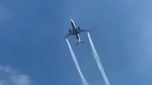 At least two dozen students recovering after Delta plane dumps fuel on them while returning to LAX