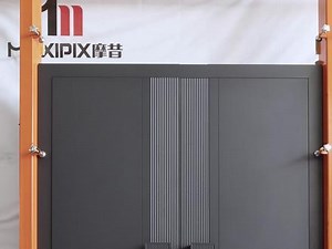 MOXIPIX摩昔高性能入户门“初心”:简约的线条在门面上 分割出时尚的造型 简洁大气之感跃然眼帘 卸下所有浮华 回归最平凡的感觉 缔造不平凡的感受#入户门#高端定制 #工厂实拍