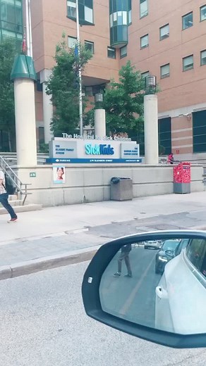 Our home away from home 🙏❤️ #sickkids #sickkidshospital #sickkidstoronto #micropreemie #nicumom