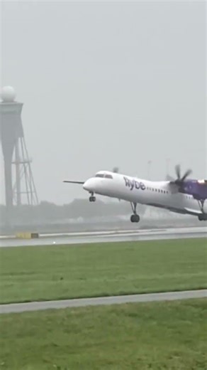 This was a old video of a Q400 flybe taking off from Amsterdam #airplanespotting #aircraftlovers ￼