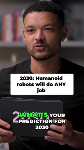 Humanoid robots by 2030? They'll be able to do everything we can, but connected to AI. Get ready for a different world! #Robotics #AI #FutureTech #Innovation #2030