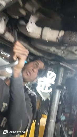 Toyota Sienna 2010 four wheel seal change#auto #automobile #engine