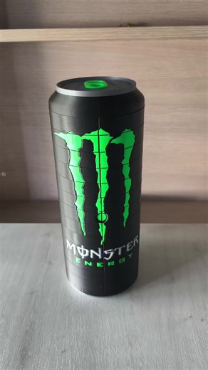 Caja de exposición para un lujito 🍹. ¿Sale su @Monster Energy ? #monsterenergy #3dprint Stl en Makerworld: The Patiente Maker